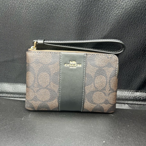 Coach corner zip wristlet let brown with black cs - Picture 6 of 11